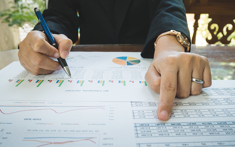 Differences Between Financial Statements and Annual Reports 